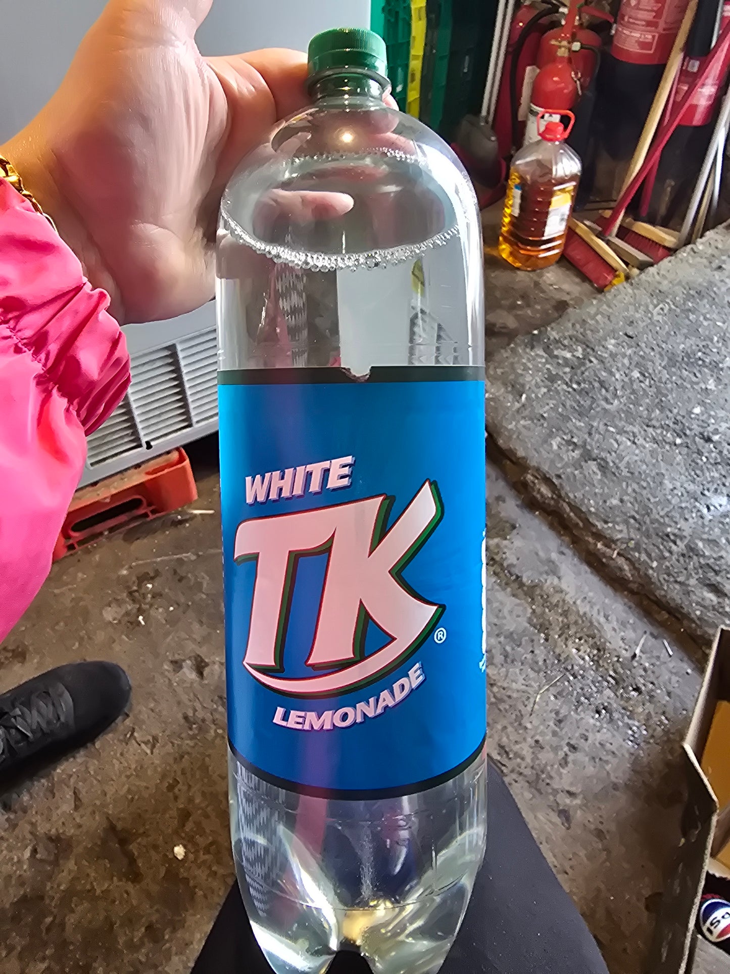 White TK Lemonade 2l