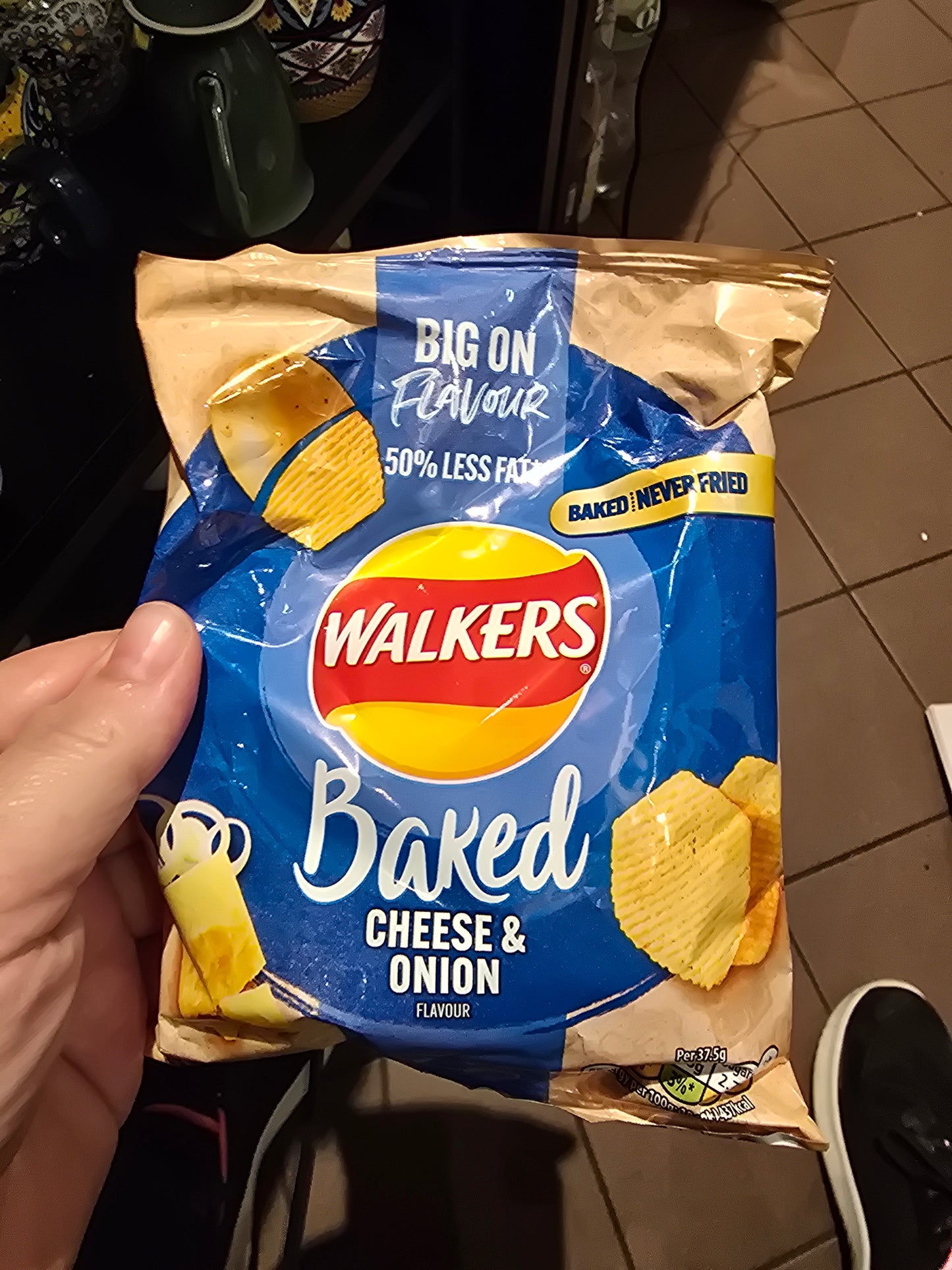 Walkers cheese & Onion
