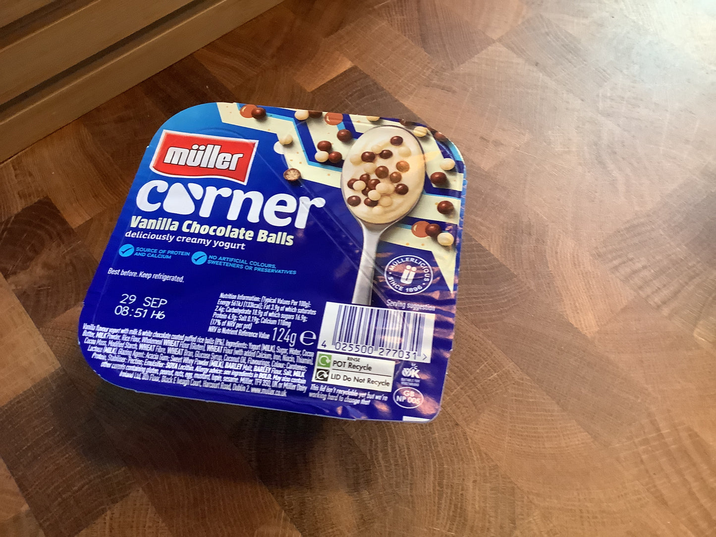Muller Corner Vanilla chocolate balls