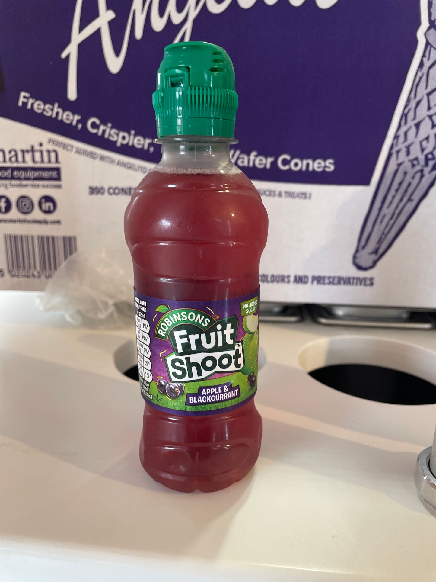 Fruit shoot apple and blackcurrant 275ml