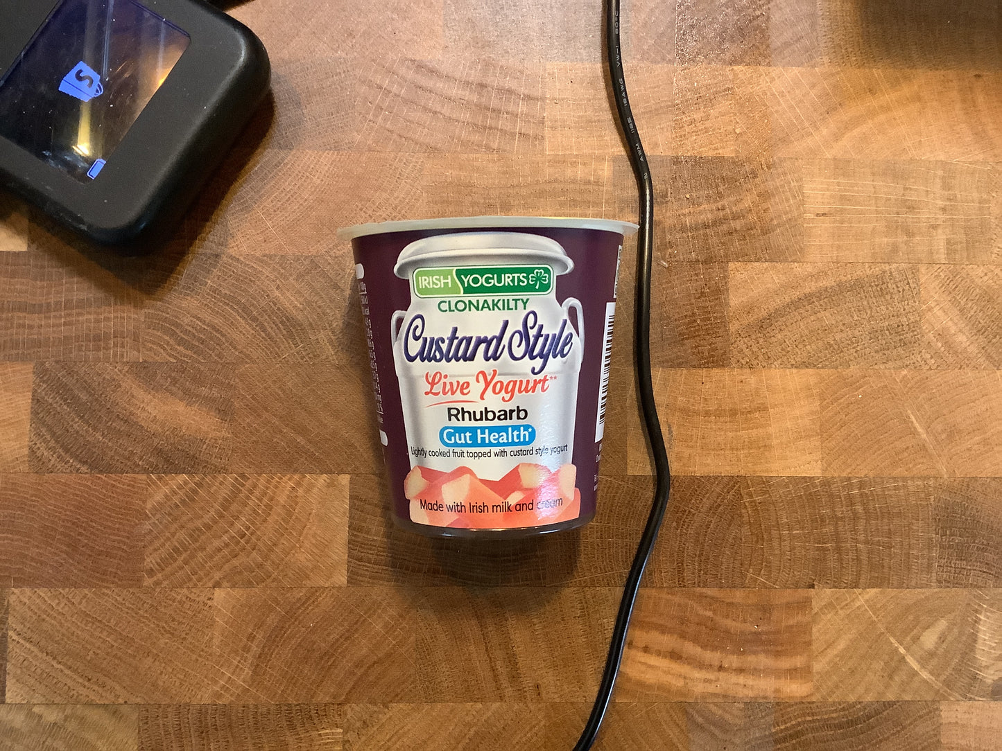 Custard style live yoghurt rhubarb