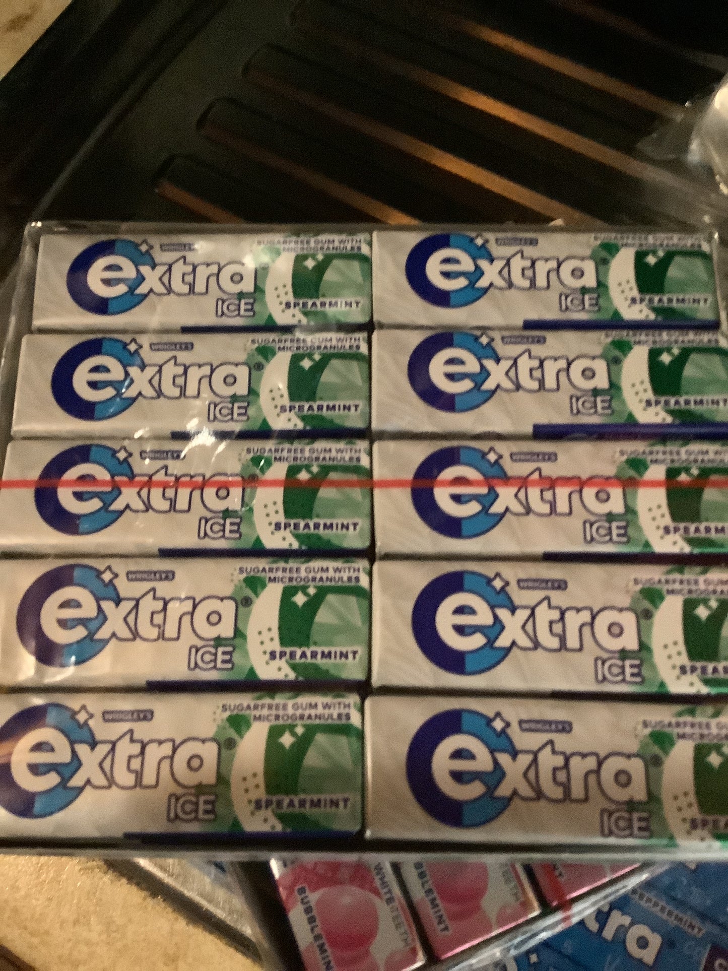 Extra ice spearmint chewing gum