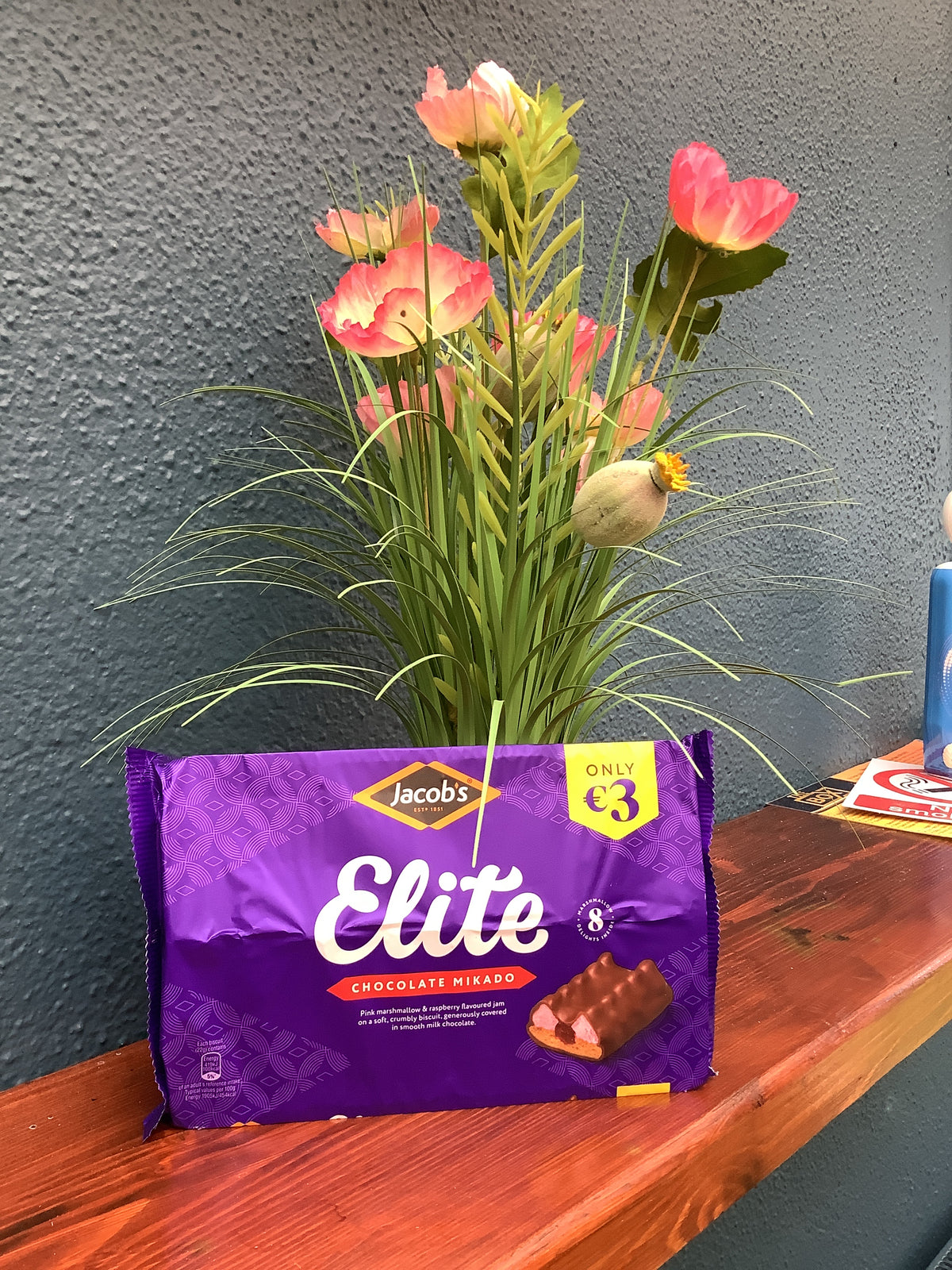 Elite biscuits chocolate mikado