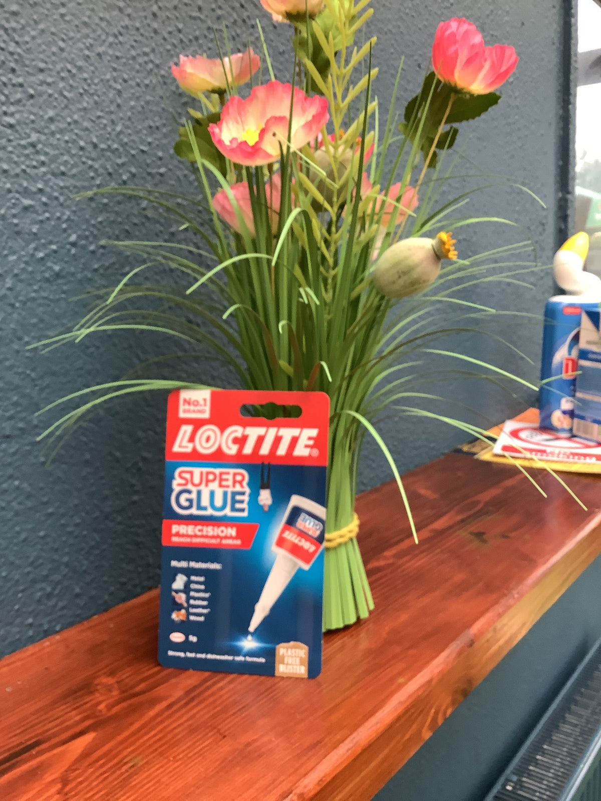 Super glue