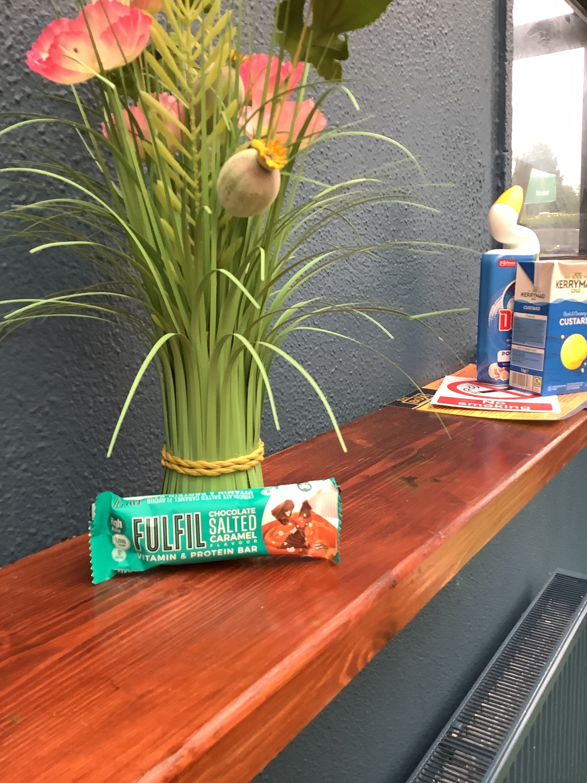 Choc salted caramel protein bar