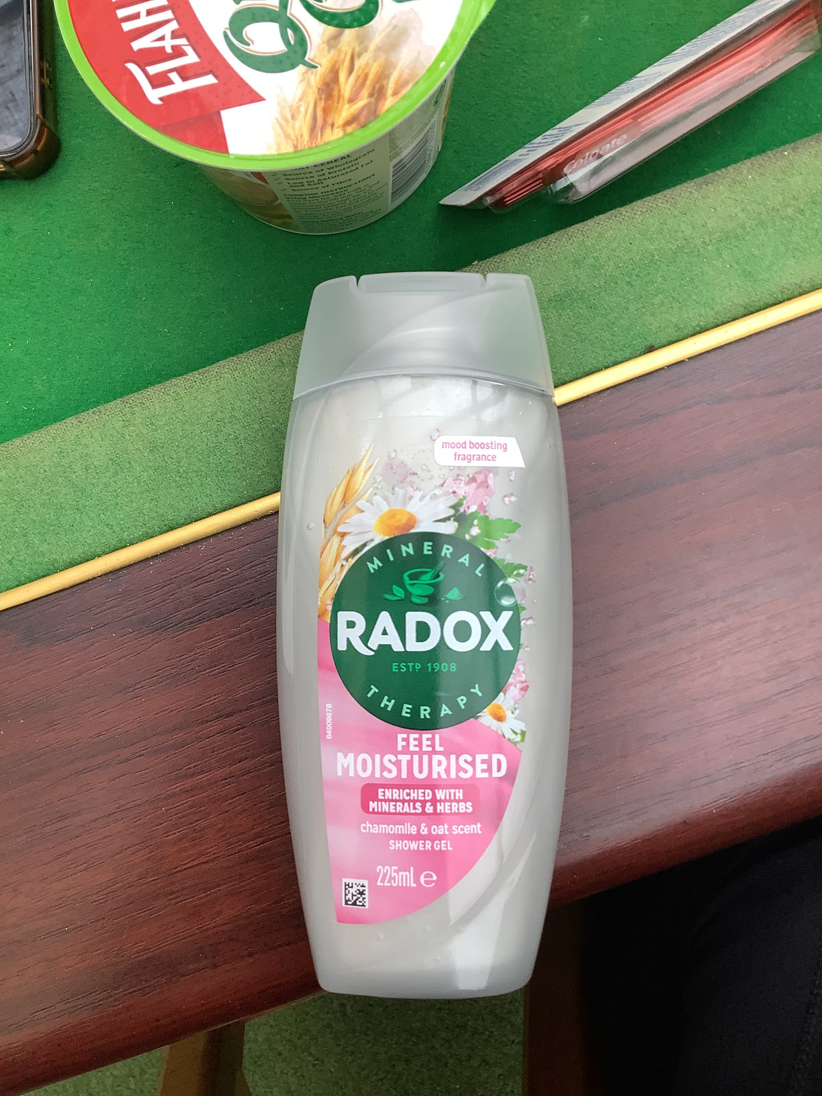 Radox Moisturise bath gel
